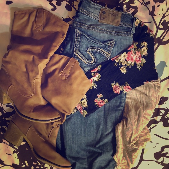 Silver Suki Baby Boot Jeans - Picture 3 of 7